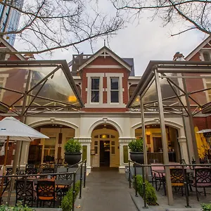 ***** Hotel The Terrace Australia